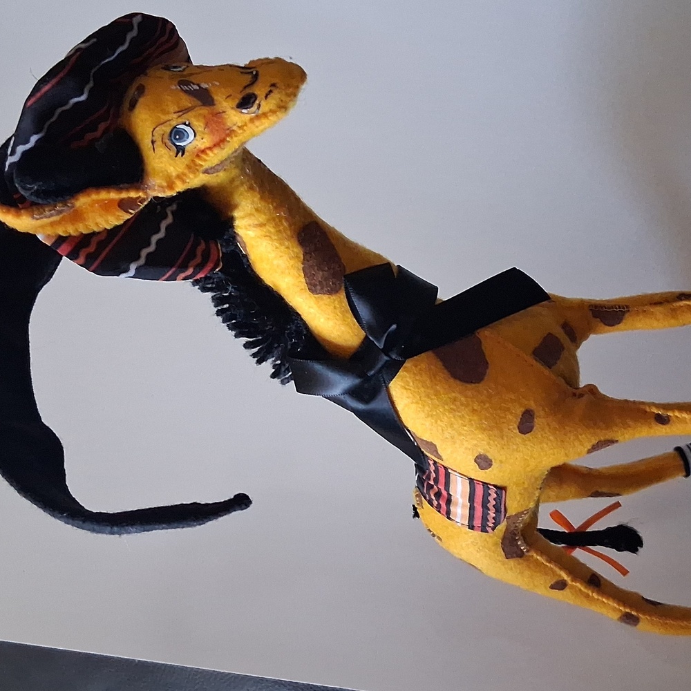Annalee Halloween Giraffe In Witch Costume 2018